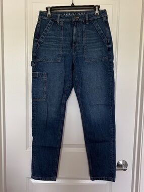 💙 NWOT American Eagle Cargo-Style Mom Jeans Women's 6 Regular 💙